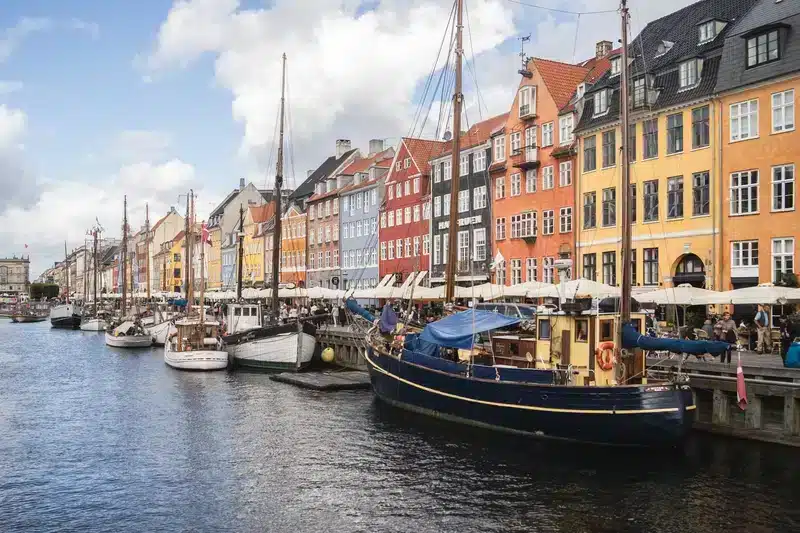 Canais de Amsterdã: uma engenharia impressionante
